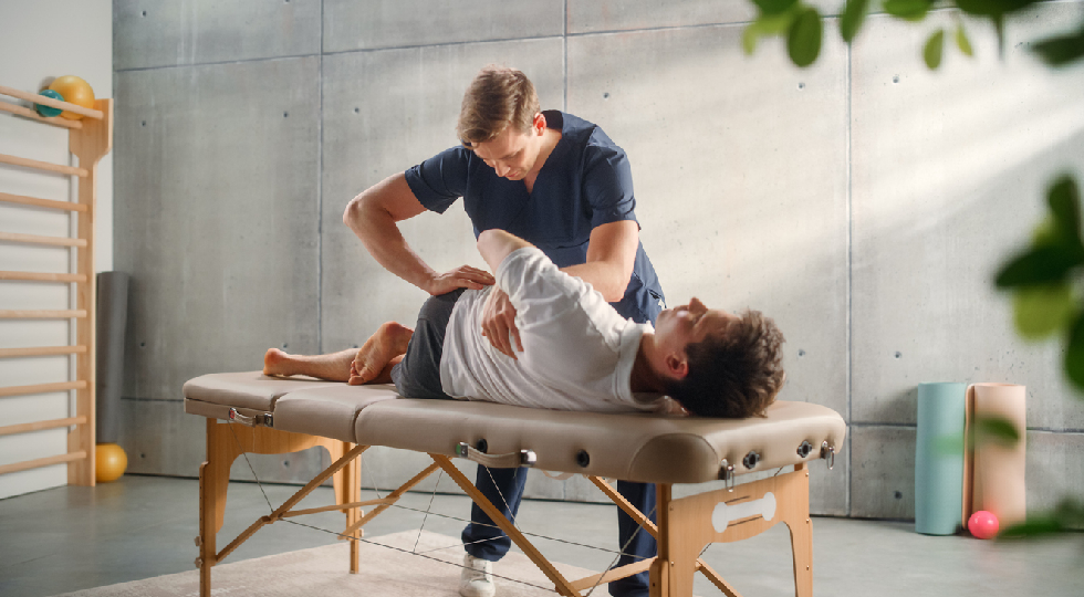 Salaire d’un kinésithérapeute : combien gagne un kiné en 2026 ?